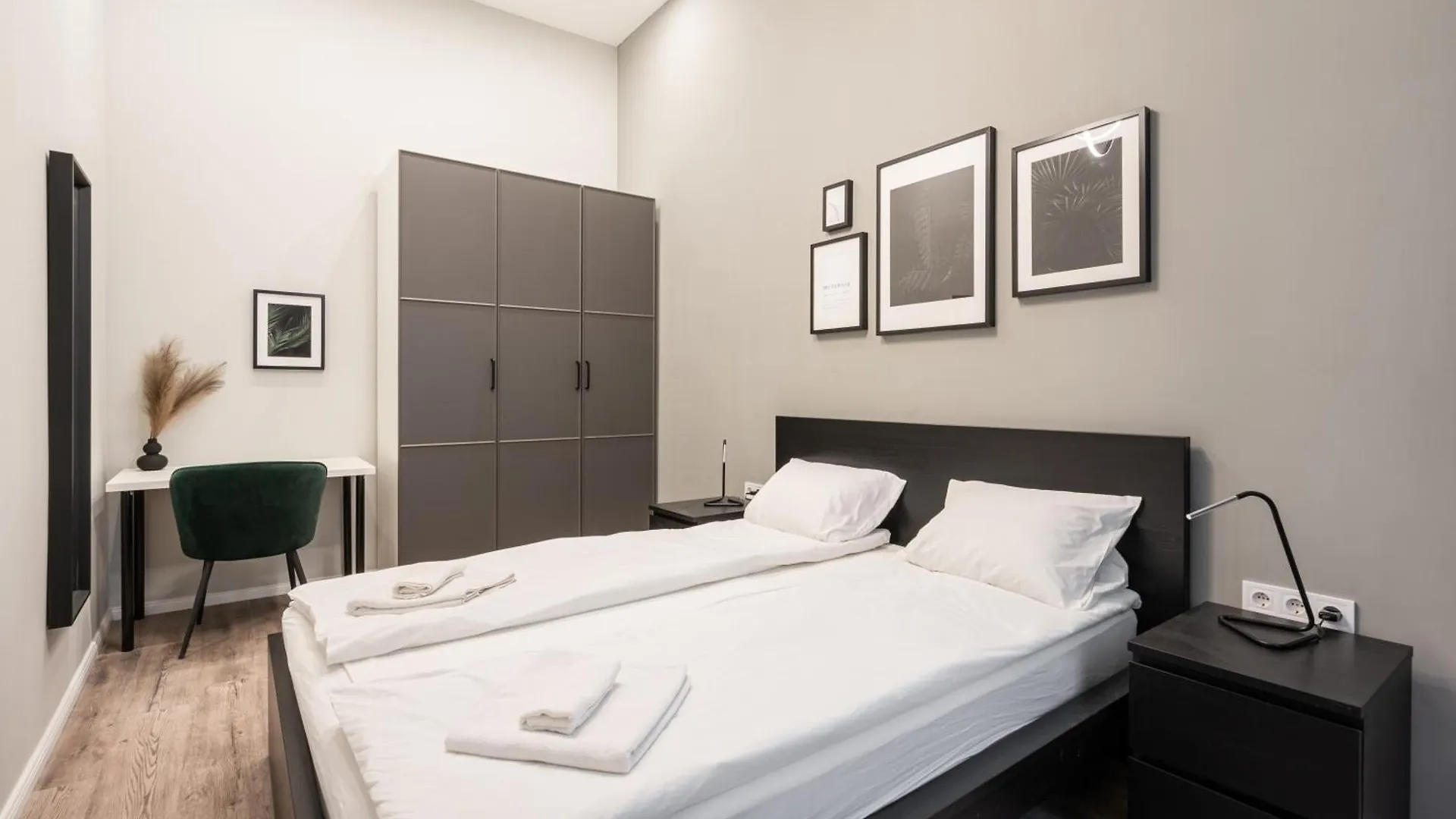 Akacfa 27 Two Bedroom Apartment Budapest