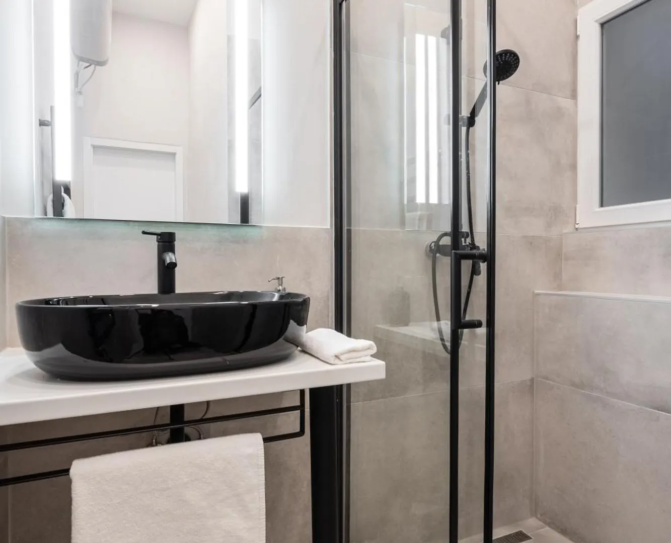 Akacfa 27 Two Bedroom Apartment Budapest