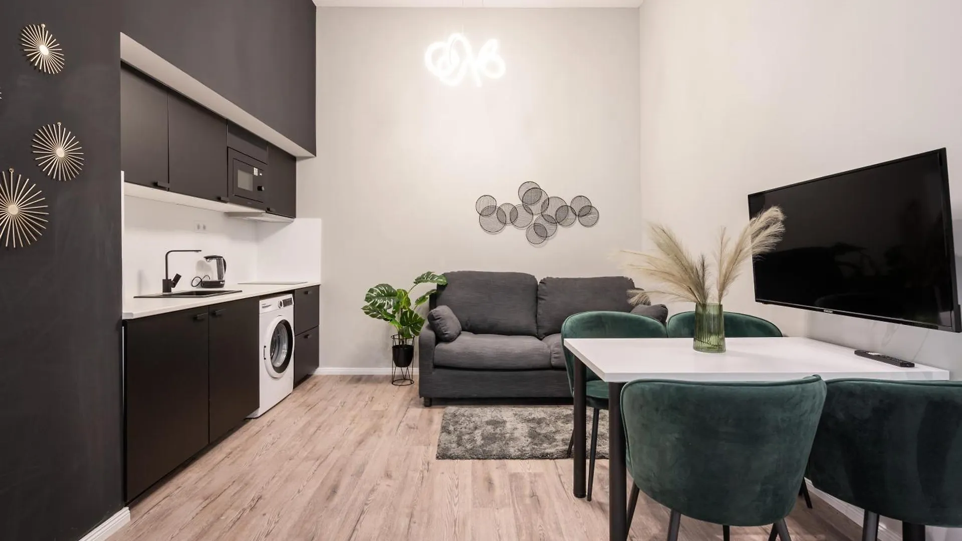 Akacfa 27 Two Bedroom Apartment Budapest